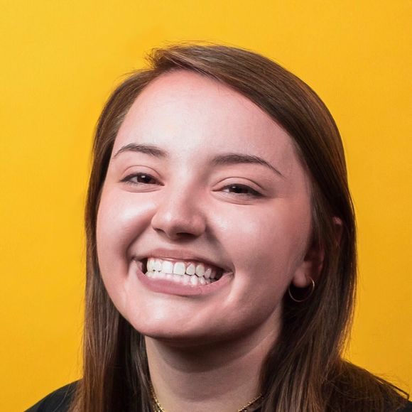 Meet your Posher, Julia - Picture 1 of 1